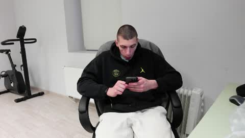 Snapshot of ryan_dozer chatting on 04/23/26, 06:10 RYAN DOZER online show from 04/23/26, 06:10