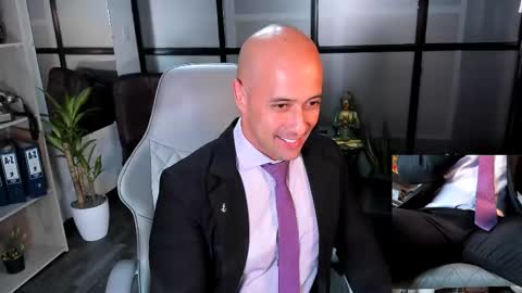 Snapshot of ryan_master_ chatting on 12/12/24, 10:20 ryan_master_ online show from 12/12/24, 10:20