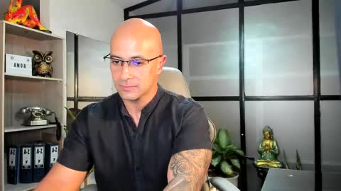 Snapshot of ryan_master_ chatting on 12/16/24, 07:00 ryan_master_ online show from 12/16/24, 07:00