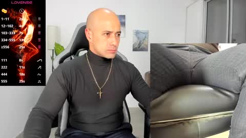 Snapshot of ryan_master_ chatting on 12/18/24, 10:19 ryan_master_ online show from 12/18/24, 10:19