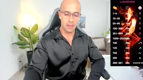 Snapshot of ryan_master_ chatting on 12/21/24, 01:42 ryan_master_ online show from 12/21/24, 01:42