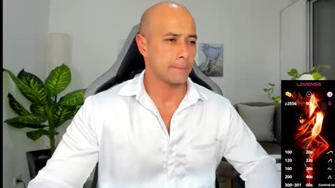 Snapshot of ryan_master_ chatting on 01/03/25, 09:04 ryan_master_ online show from 01/03/25, 09:04