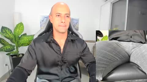 Snapshot of ryan_master_ chatting on 01/07/25, 09:07 ryan_master_ online show from 01/07/25, 09:07