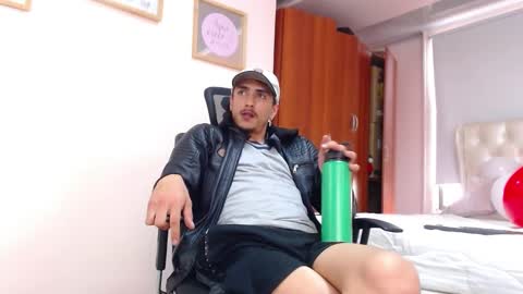 ryan online show from 02/15/25, 06:33