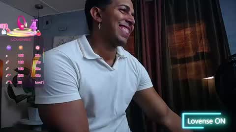 Snapshot of ryan_nesson chatting on 07/11/26, 07:27 Ryan online show from 07/11/26, 07:27