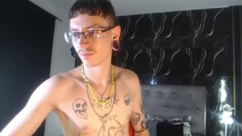 Snapshot of ryan_owenss chatting on 06/17/26, 04:04 Ryan Owenss online show from 06/17/26, 04:04