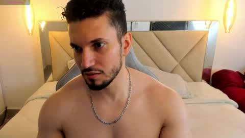 Snapshot of ryan_ward79 chatting on 04/17/26, 03:53 Ryan online show from 04/17/26, 03:53