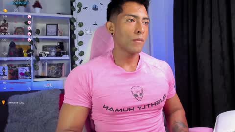 Snapshot of ryanboy30 chatting on 01/19/25, 10:39 ryanboy30 online show from 01/19/25, 10:39