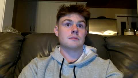 ryanhung_57 online show from 02/21/25, 04:29