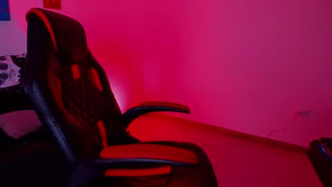 Snapshot of ryanlatiin chatting on 04/26/26, 07:17 ryanlatiin online show from 04/26/26, 07:17