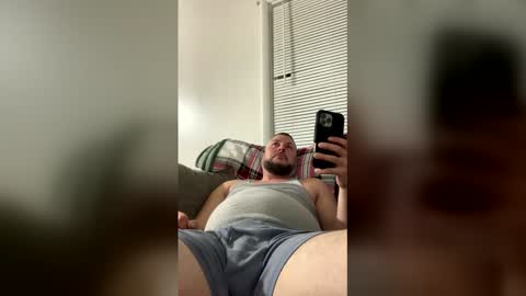 ryanmhoyt88 online show from 04/18/26, 03:43