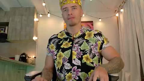 Snapshot of ryann_blue_ chatting on 09/25/25, 12:25 Ryan Blue ig ryannblue online show from 09/25/25, 12:25