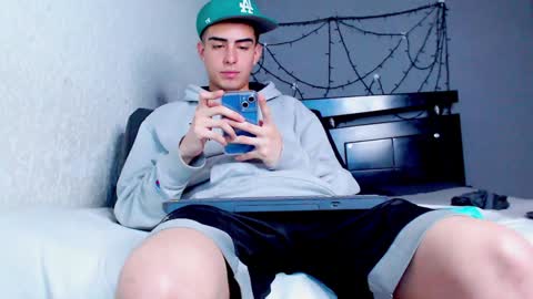 Ryannhill  online show from 01/21/25, 09:35