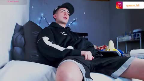 Ryannhill  online show from 09/11/25, 06:13