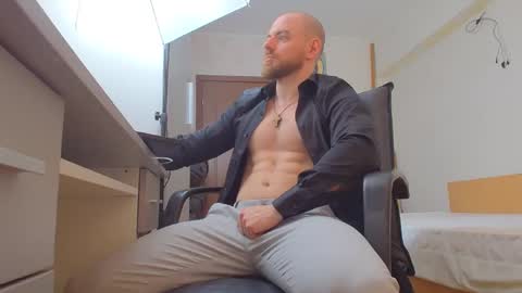 Snapshot of ryanstone_ chatting on 03/16/26, 05:44 Ryanstone online show from 03/16/26, 05:44