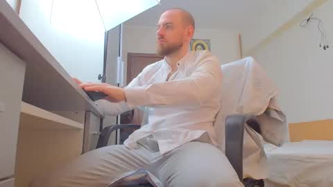 Snapshot of ryanstone_ chatting on 03/21/26, 06:07 Ryanstone online show from 03/21/26, 06:07