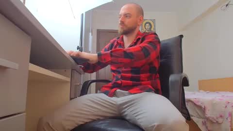 Snapshot of ryanstone_ chatting on 04/27/26, 04:32 Ryanstone online show from 04/27/26, 04:32