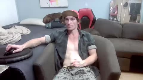 Ryan Tee online show from 09/22/25, 01:02