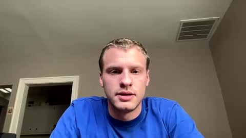 Snapshot of ryantugs24 chatting on 09/26/25, 07:40 ryantugs24 online show from 09/26/25, 07:40