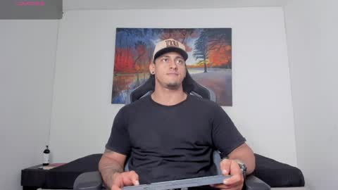 Snapshot of ryanwhite3 chatting on 04/08/26, 02:11 ryanwhite3 online show from 04/08/26, 02:11