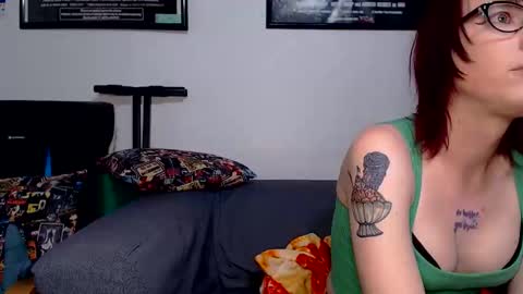 Snapshot of ryff_burnz chatting on 04/23/26, 01:51 Ryff Burnz online show from 04/23/26, 01:51