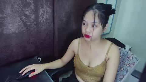 Snapshot of rylee_beau chatting on 12/17/24, 09:38 Beau Angel online show from 12/17/24, 09:38