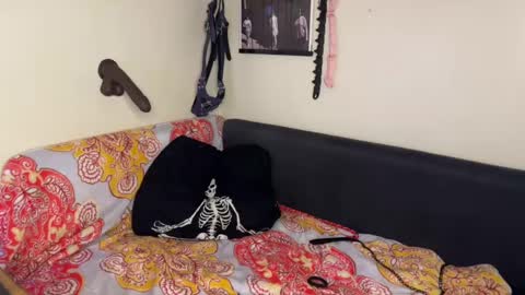 Ryn Michele online show from 02/21/25, 03:10