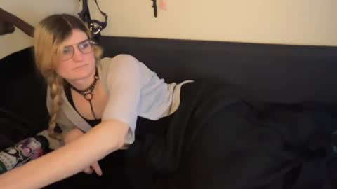 Ryn Michele online show from 02/25/25, 03:49