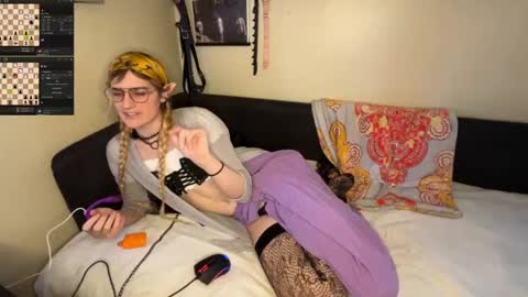 Ryn Michele online show from 03/01/25, 04:44