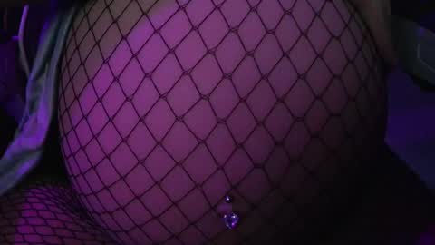 Snapshot of rynn_x chatting on 05/12/26, 06:32 SINGLE WIDOWED MOM online show from 05/12/26, 06:32