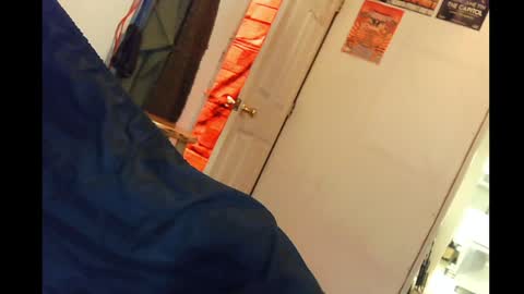 Snapshot of rynoxox chatting on 12/23/24, 07:49 rynoxox online show from 12/23/24, 07:49