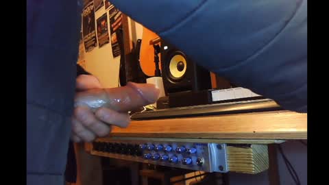 Snapshot of rynoxox chatting on 12/31/24, 08:26 rynoxox online show from 12/31/24, 08:26