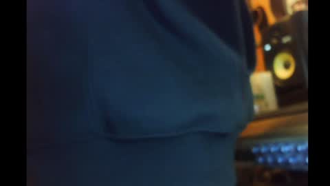 Snapshot of rynoxox chatting on 01/20/25, 07:58 rynoxox online show from 01/20/25, 07:58