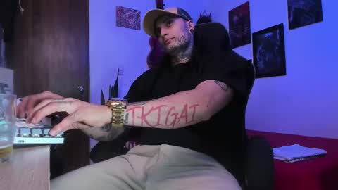 Snapshot of ryuk_it chatting on 01/14/26, 02:28 leopmonk help me reach 100 thumbs up online show from 01/14/26, 02:28