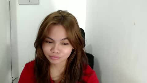 Snapshot of s1mpera chatting on 04/30/26, 06:03 s1mpera online show from 04/30/26, 06:03