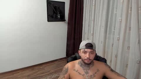 Snapshot of s1nmaster chatting on 11/02/25, 08:22 s1nmaster online show from 11/02/25, 08:22