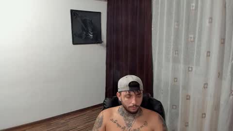 Snapshot of s1nmaster chatting on 11/04/25, 11:37 s1nmaster online show from 11/04/25, 11:37