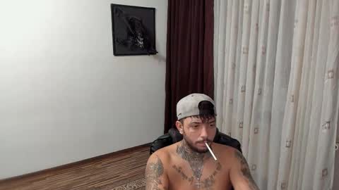 Snapshot of s1nmaster chatting on 11/05/25, 10:21 s1nmaster online show from 11/05/25, 10:21