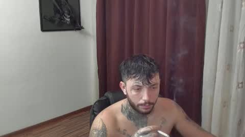 Snapshot of s1nmaster chatting on 11/22/25, 02:10 s1nmaster online show from 11/22/25, 02:10