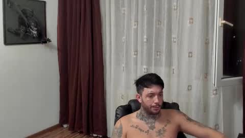 Snapshot of s1nmaster chatting on 11/30/25, 01:09 s1nmaster online show from 11/30/25, 01:09