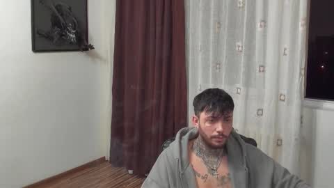 Snapshot of s1nmaster chatting on 11/30/25, 11:09 s1nmaster online show from 11/30/25, 11:09