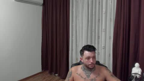 Snapshot of s1nmaster chatting on 12/14/25, 02:06 s1nmaster online show from 12/14/25, 02:06