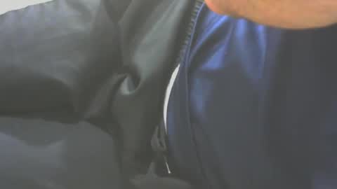 Snapshot of s201174370 chatting on 10/20/25, 06:52 Cloney online show from 10/20/25, 06:52