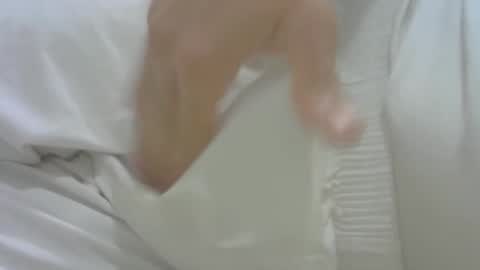 Snapshot of s201174370 chatting on 10/28/25, 06:32 Cloney online show from 10/28/25, 06:32