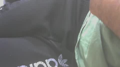 Snapshot of s201174370 chatting on 12/04/25, 02:48 Cloney online show from 12/04/25, 02:48