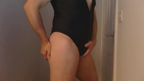 Snapshot of s33you123 chatting on 12/20/24, 03:21 s33you123 online show from 12/20/24, 03:21