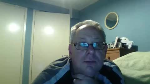 Snapshot of s536sny18 chatting on 03/28/26, 10:42 s536sny18 online show from 03/28/26, 10:42