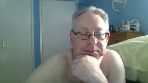 Snapshot of s536sny18 chatting on 05/17/26, 09:17 s536sny18 online show from 05/17/26, 09:17