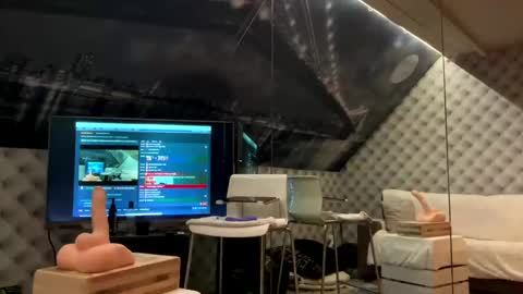 Snapshot of s_______________ chatting on 12/30/24, 09:40 Laura online show from 12/30/24, 09:40