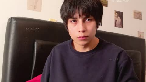 Snapshot of s_a_t_u_r_n chatting on 05/25/26, 01:22 ST online show from 05/25/26, 01:22